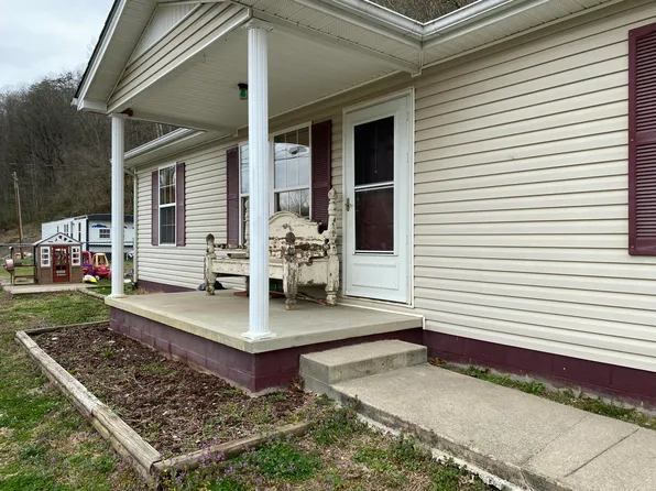 7623 State Highway 11, Manchester, KY 40962