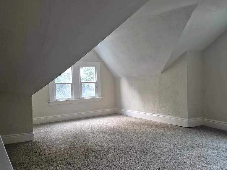 2622 N Charles St — Photo 9