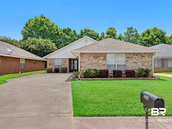 3rd image of 2668 Hampton Park Cir
