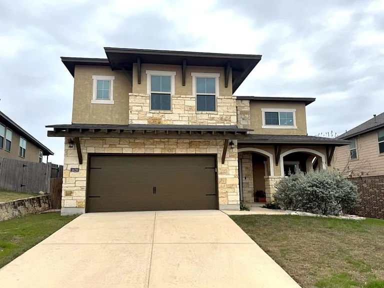 1426 Rock Dove Rd — Photo 1