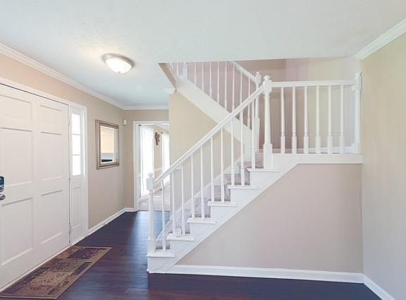 2nd image of 26 Flint Ridge Dr SE