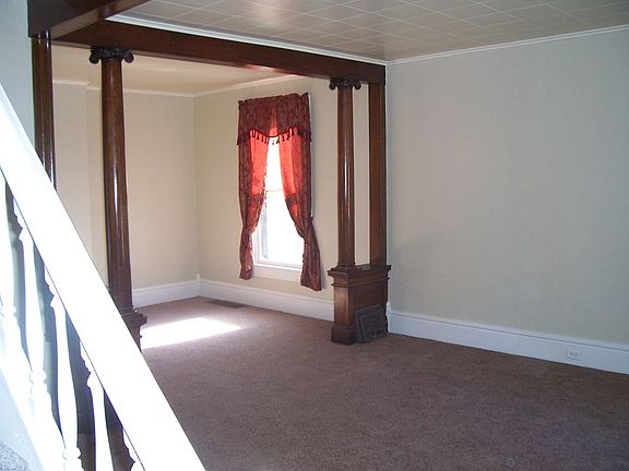 Living Room/ Dining Room