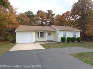 5 N Chestnut Ave, Whiting, NJ 08759