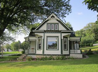 201 Pleasant St, Hamburg, IL 62045