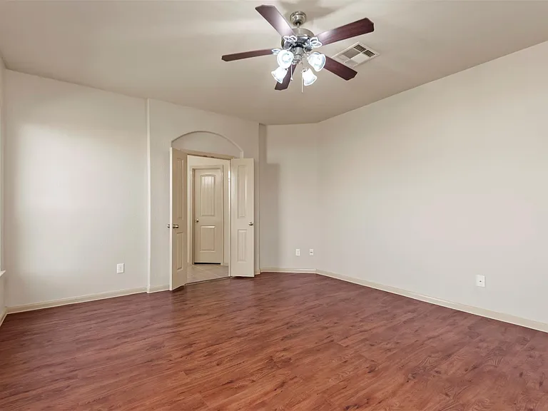 8734 Auburn Mane Dr — Photo 15