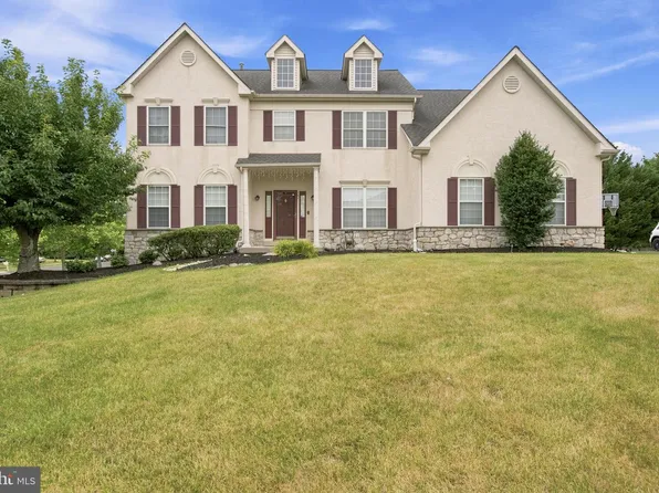 101 Tennyson Ln, North Wales, PA 19454