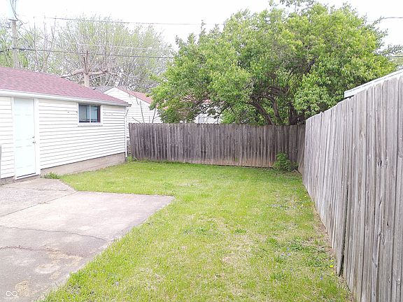 4th image of 5438 E 20th St