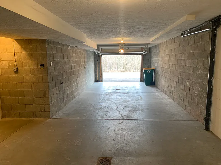 127 Greenwood Dr #8 — Photo 11