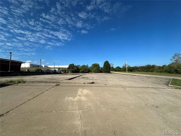 417 N State St, Park Hills, MO 63601