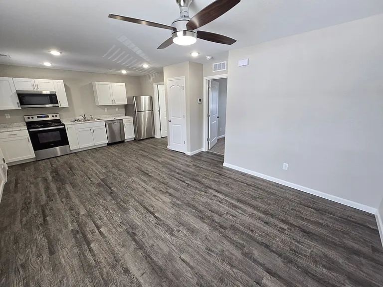 101 Goldfinch Dr — Photo 40