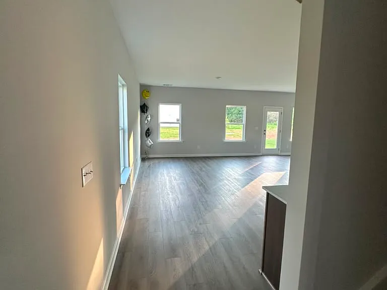 243 Atlas Ln — Photo 2