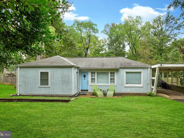 7717 Frances Dr, Alexandria, VA 22306