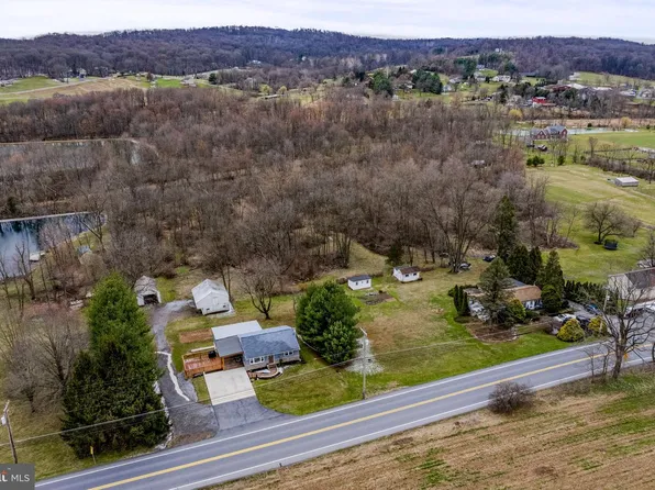2487 Heidelberg Ave, Newmanstown, PA 17073
