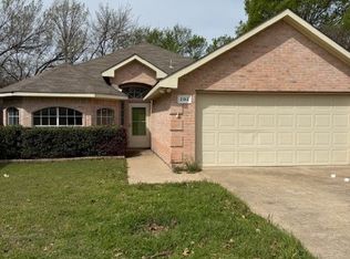 202 Vines Dr, Cedar Hill, TX