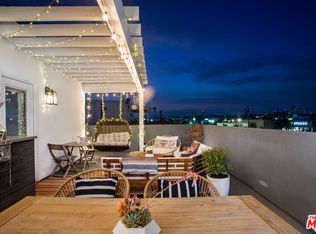 4723 1/2 Saint Charles Pl, Los Angeles, CA 90019