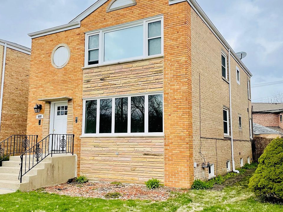 1st image of 6111 N Sauganash Ave #2