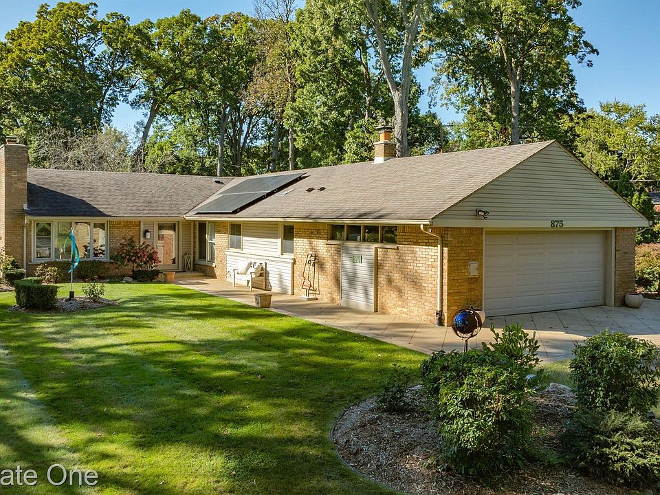 1st image of 875 Pine Hill Dr