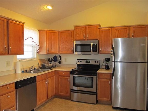 3rd image of 94 Indian Creek Dr