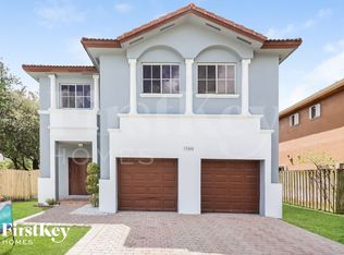15464 SW 18th Ln, Miami, FL 33185
