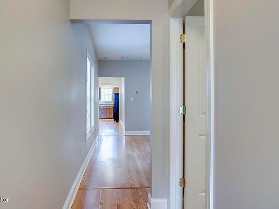 5th image of 520 Warnock St