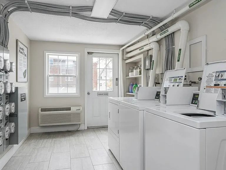 236 Low St #6 — Photo 5