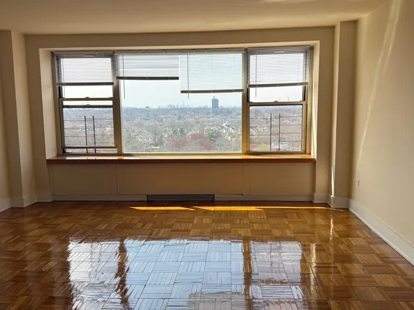 6700 192nd St APT 1211, Fresh Meadows, NY 11365