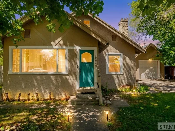 483 W 1st St, Ririe, ID 83443