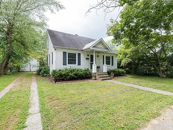 2nd image of 612 Sheridan Dr