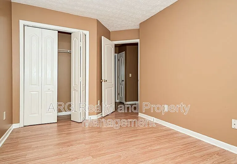 2956 Fields Dr — Photo 10