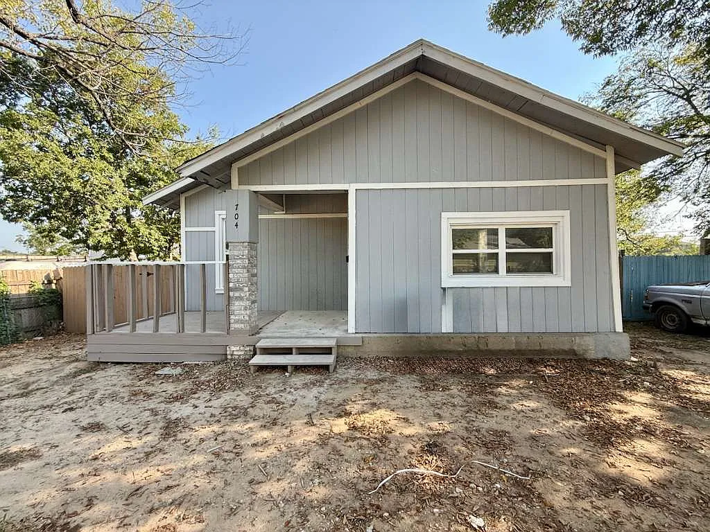 319 Woodard Avenue - 1 — Photo 1