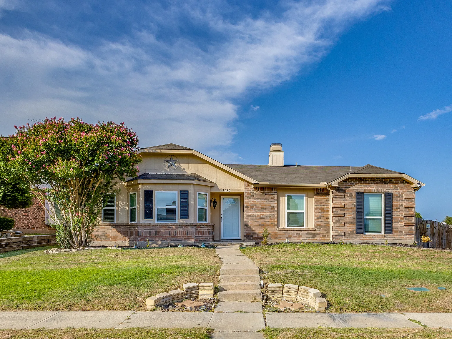 3 bed, 1810 sqft, $2,800 — Photo 1