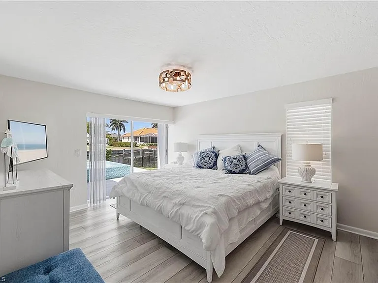 799 Caribbean Ct — Photo 15