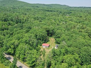 16 Sutton Rd, Lincolnville, ME 04849