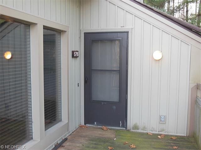 1st image of 576 Meredith Ln