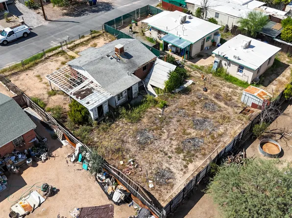 116 W Birdman Dr, Tucson, AZ 85705