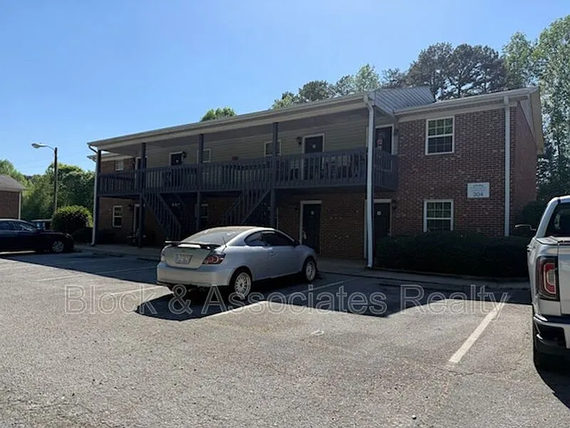304 Reece Ave #D