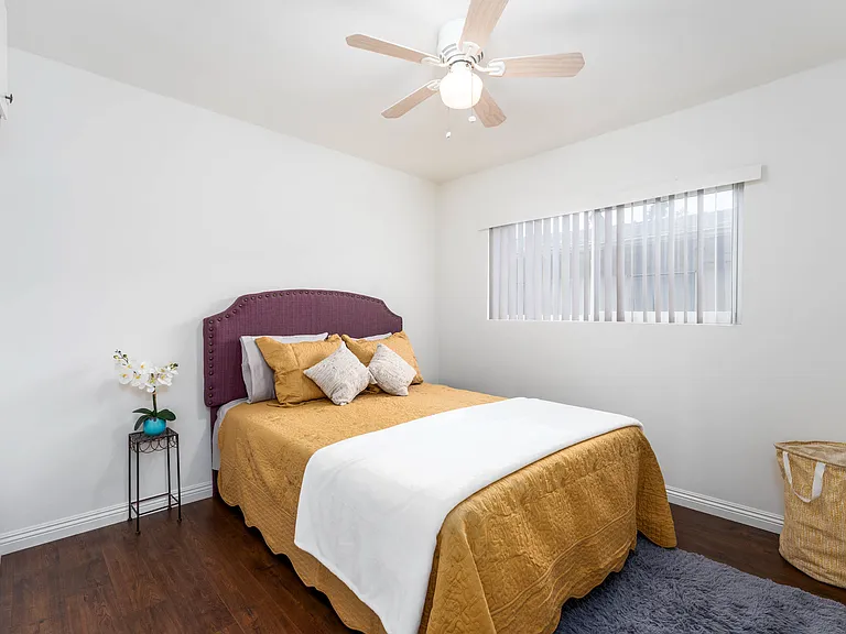 545 E 97th St #5 — Photo 9