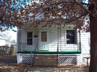 67 Silver St, Galesburg, IL 61401