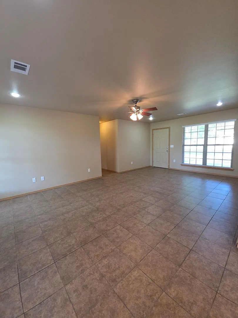 619 Resimont Drive — Photo 3