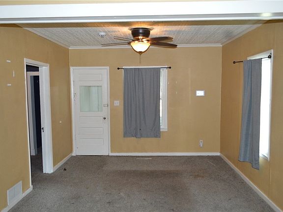 3rd image of 802 E 28th St