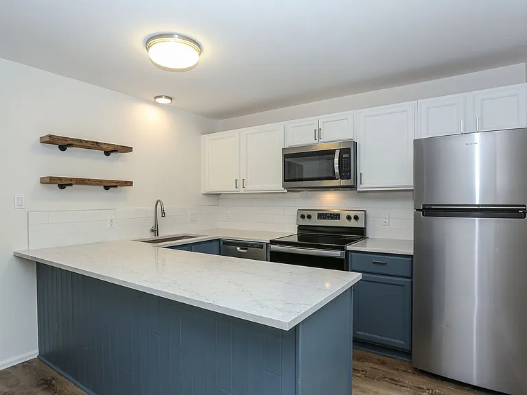 412 S Main St #223 — Photo 1