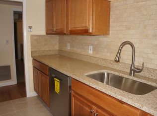 70 Brian Dr #70E, Stoughton, MA 02072