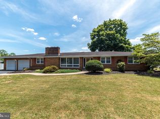 2385 Hillcrest Rd, Quakertown, PA 18951