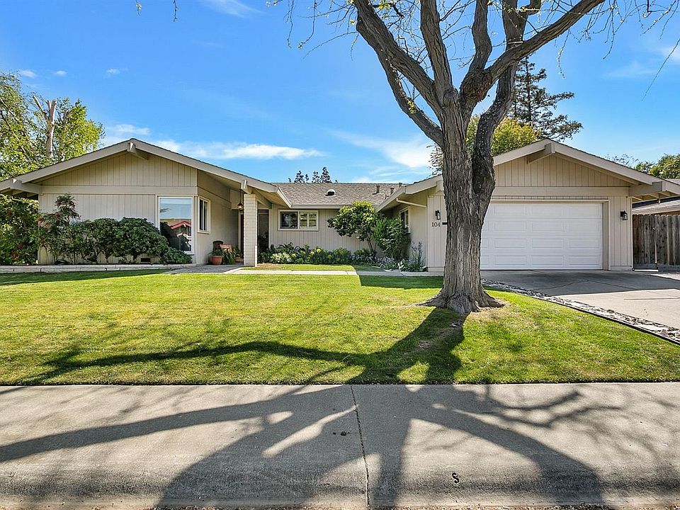 1st image of 104 Monte Vista Dr