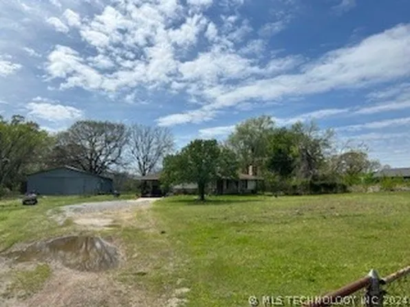 1319 N 3rd St, Langley, OK 74350