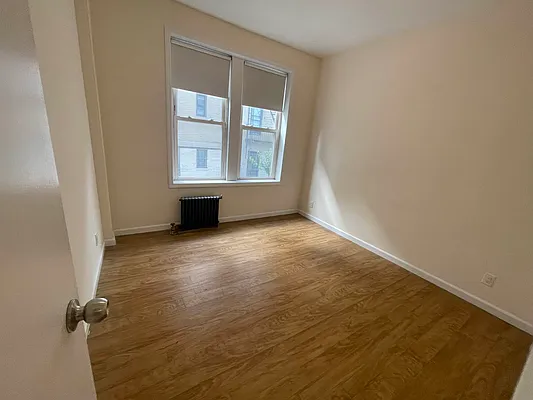 Rented by Metropolis International Realty Inc. | media 17