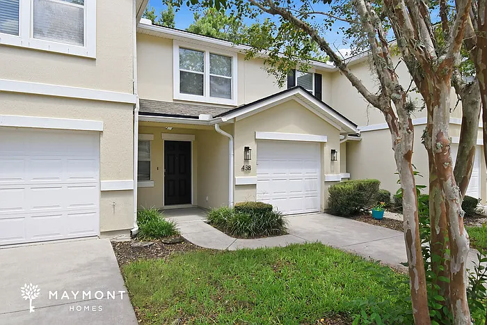 2 bed, 2.5 bath, 1296 sqft, $1,875 — Photo 2