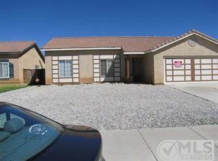 10744 Wakefield St E, Adelanto, CA 92301