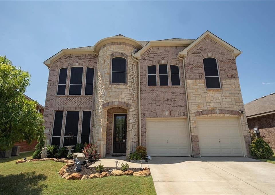 1st image of 2040 Meadow Park Dr