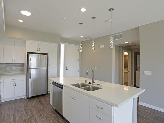 3rd image of 2395 Cardinal Dr Ste 507